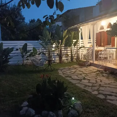 Xristoforos By The Sea סיווירי